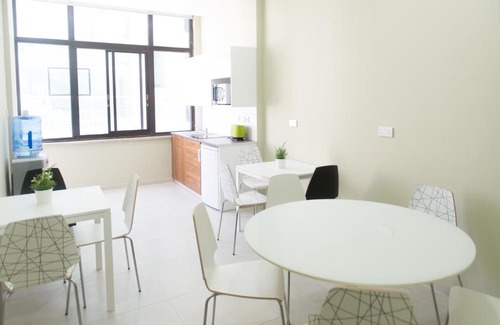City Centre Apartamento | Manolia City Residences