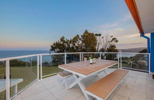 Copacabana Casa | Manor Del Monte - Poolside Bliss and Oceanfront Oasis