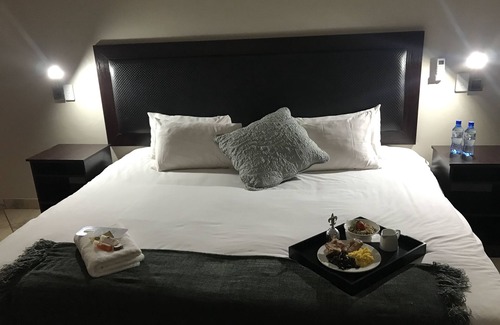 Kroondal Casa | Manor Hills Guest Lodge