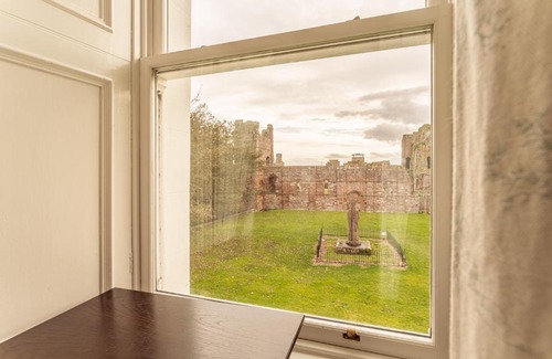 Berwick-upon-Tweed Hotel | Manor House Hotel Holy Island