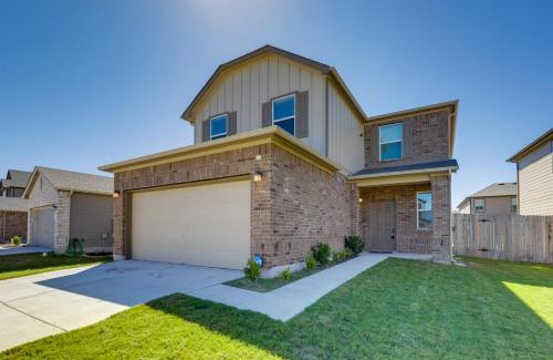 Manor Casa | Manor Vacation Rental with Yard 17 Mi to Austin!