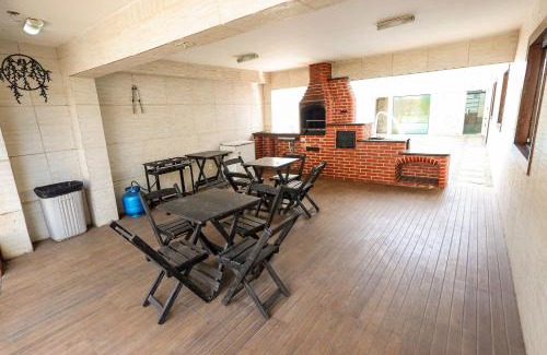 Europa Apartamento | Mansão BH 30 pessoas, Piscina, Sauna e Eventos