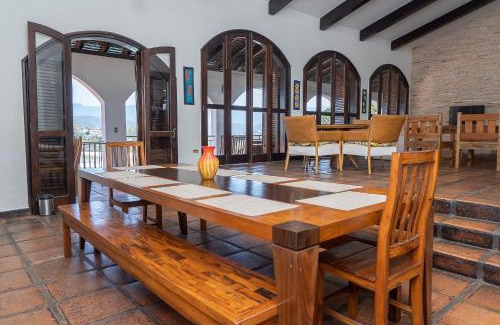 Tenorio Casa | Mansão com área gourmet e vista para a praia