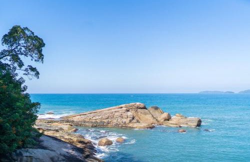 Tenorio Casa | Mansão com área gourmet e vista para a praia