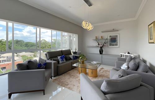 Cotia Casa | Mansão com Piscina | Conforto e Exclusividade