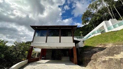 Cantagalo Casa | Mansão da Montanha