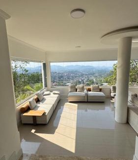 Cantagalo Casa | Mansão da Montanha