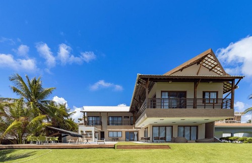 Tamandare Casa | Mansão Pé na Areia em Carneiros por Carpediem