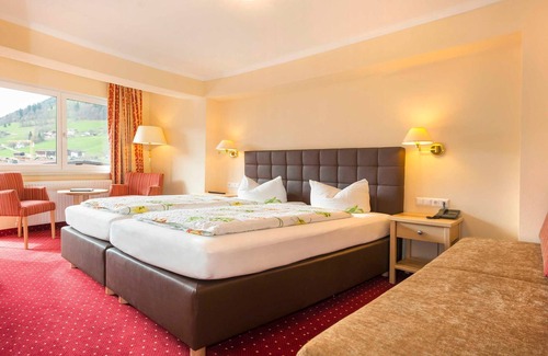 Niederau Hotel | Mansard Junior Suite Blancanieves con desayuno - Hotel Schneeberger
