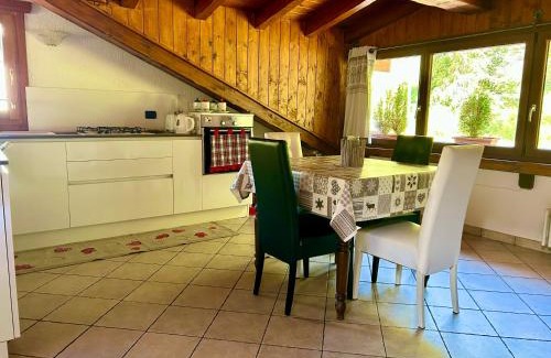 La Thuile Apartamento | Mansarda luminosa