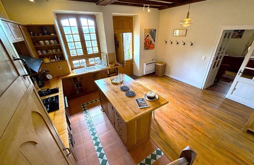 Domme Casa | Mansion house & guests house with heated pool / AC and speed internet in Domme