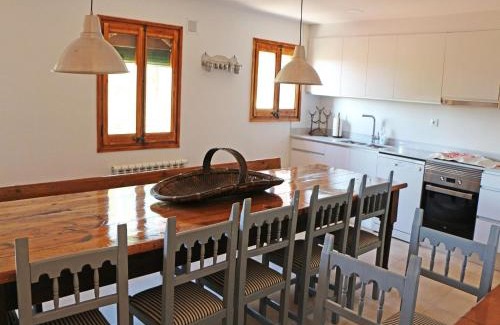 Castellnou de Bages Casa | Mansion in Castellnou near Pedraforca Mountains