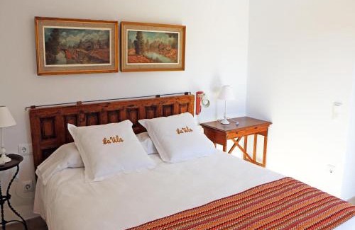 Castellnou de Bages Casa | Mansion in Castellnou near Pedraforca Mountains