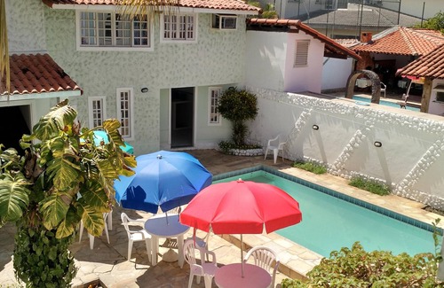 Camboinhas Villa | 2 CASAS 2 PISOS - 6 SUITES Y 1 APTO CON AMPLIA ZONA DE OCIO