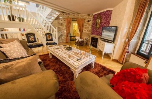 Cerdedo Casa | Mansion in Cerdedo with Private Pool and Garden