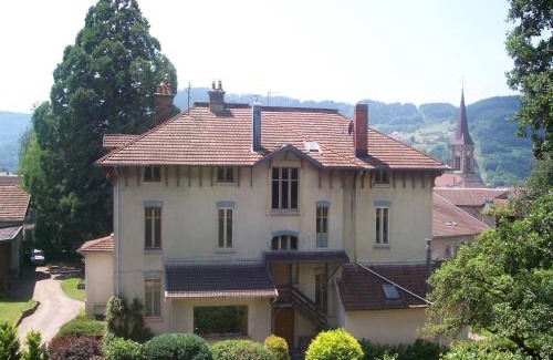 Vecoux Casa | Mansion in Vecoux with Pool and Garden