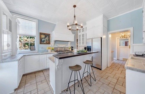 Danville Casa | Mansion on Main | Danville Vacation Rental