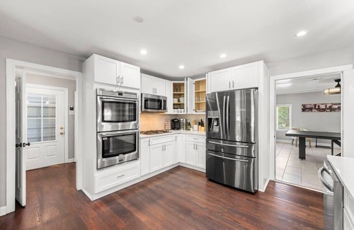 Church Street Casa | Mansion With Private Pool Bsktball & Tennis courts