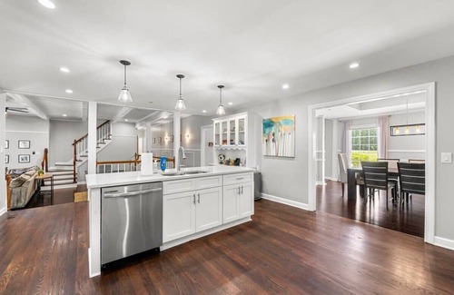 Church Street Casa | Mansion With Private Pool Bsktball & Tennis courts