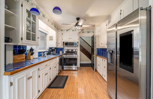 Grosse Pointe Casa | Mansion with Pub in Basement‼️