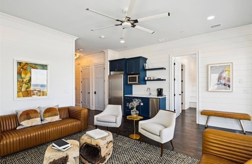 Sunnyside Casa | Manta Ray @ Panama City | Gulf Front w/Private Pool + Beach Access | Sleeps 38