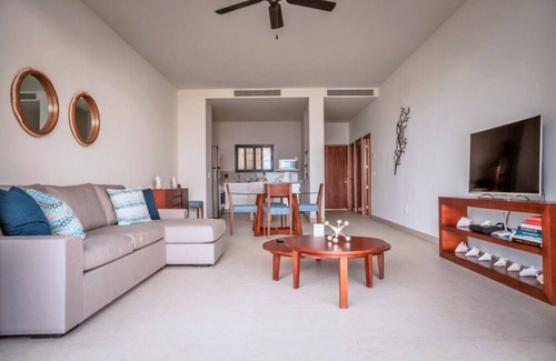 Soliman Bay Apartamento | MANTARRAYA - Luxury Beachfront Condo & Daily Cleaning