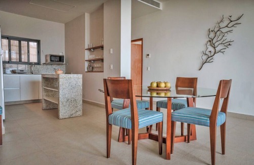 Soliman Bay Apartamento | MANTARRAYA - Luxury Beachfront Condo & Daily Cleaning