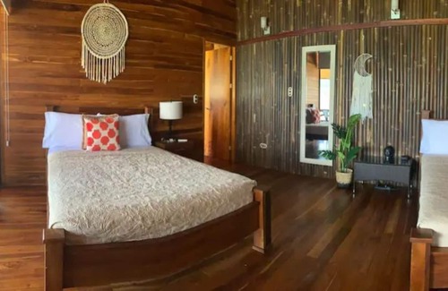 Punta Leona Villa | Mantas bay Chalet