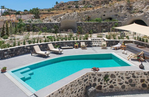 Emporio Villa | Mantilida Villa La Canava