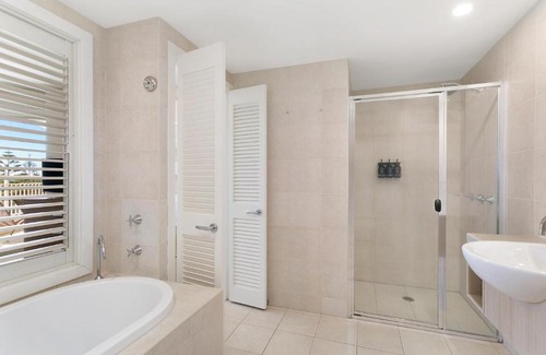 Kingscliff Apartamento | Mantra on Salt Beach - Oceanview Apartment by uHoliday - 2BR, 1BR and Hotel Room configurations available