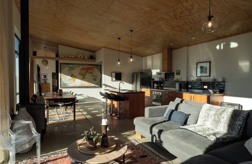 Careys Bay Casa | Manu Heights - Tranquil Luxury, Views & Privacy.
