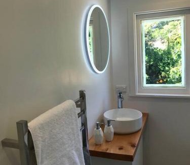 Blackpool Casa | Manuka Cottage Oneroa