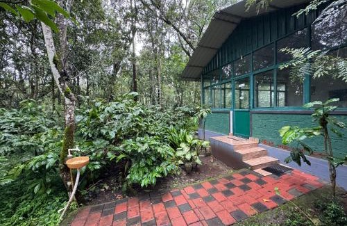 Somvarpet Casa | Manuvan home stay ac cottage