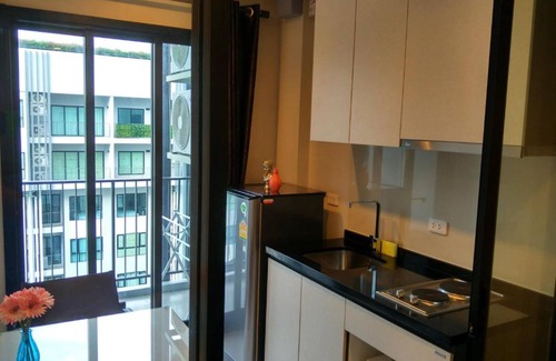 Pattaya Bay Condominio | Many Holiday The Base Condo