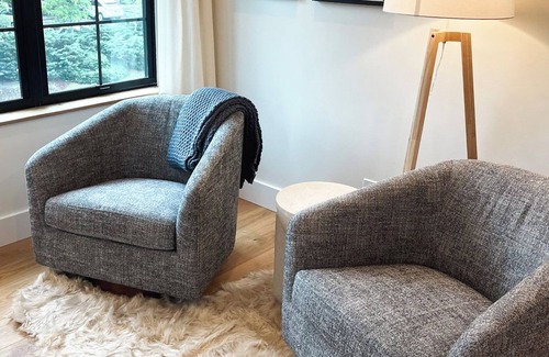 Hendersonville Cama Y Desayuno | Maple King - Allora Bed-and-Breakfast Downtown Hendersonville