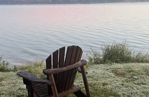 Beulah Cabaña | Maple Nest Cottage-Carriage House- Crystal Lake