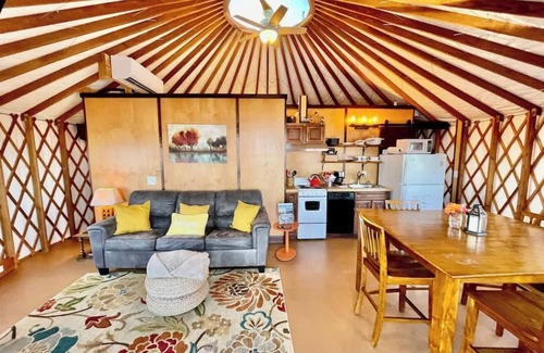 Rising Fawn Casa | Maple Yurt Lookout Mountain Chattanooga Glamping