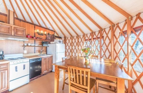 Rising Fawn Casa | Maple Yurt Lookout Mountain Chattanooga Glamping