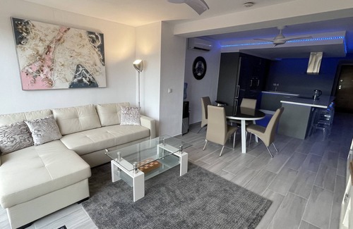 Torre-Pacheco Apartamento | Mar Menor Golf Resort, Luxury apartment, Sleeps 6, Lake Views