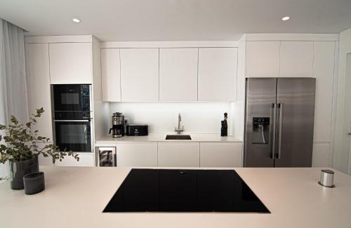 Fuengirola Apartamento | Mara's Apartments Higuerón West - Garden Villa - 246 m2 of Private Terrace & Garden - Like a House