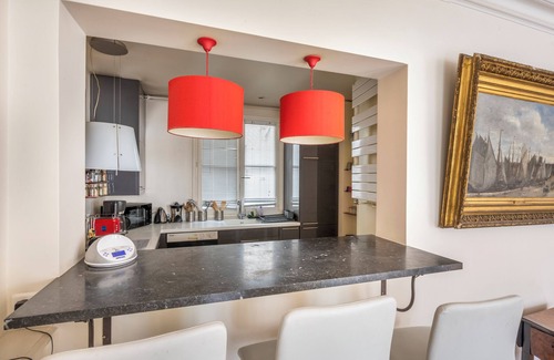 4th Arrondissement Apartamento | Marais District Spacious Apartment