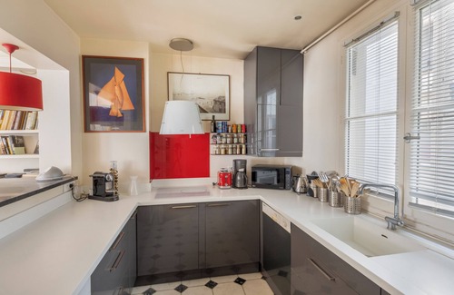4th Arrondissement Apartamento | Marais District Spacious Apartment