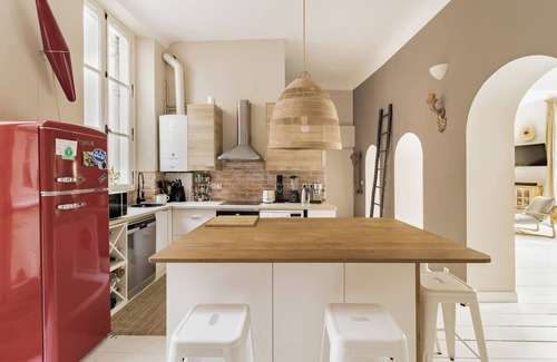 Saint-Merri Apartamento | Marais Extravaganza!A rare terrace apartment nestled in th greenery of 2terraces