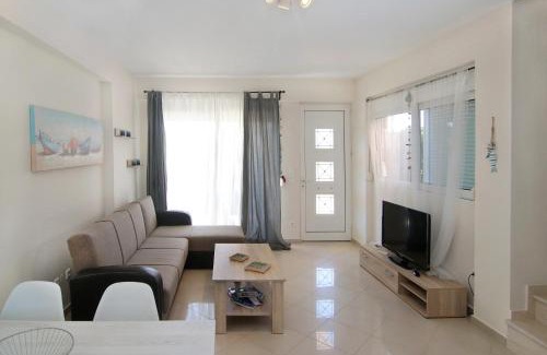 Schinias Casa | Marathon Beachside Homes next to Schinias Beach
