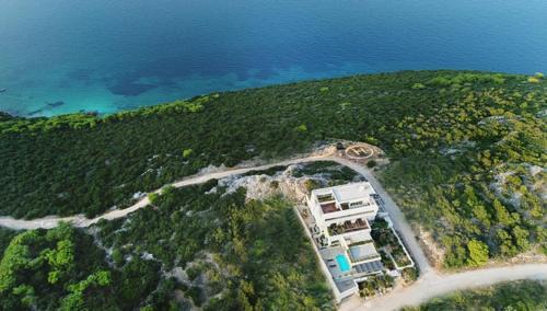 Marathon Villa | Marathon Blue