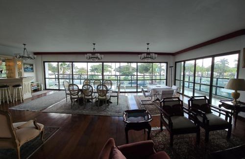 Boqueirao Apartamento | Maravilhoso apartamento frente ao mar em excelente localização