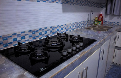 Piura Condominio | Maravilloso departamento de estreno en Piura con AC y Wi Fi- 2 dormitorios