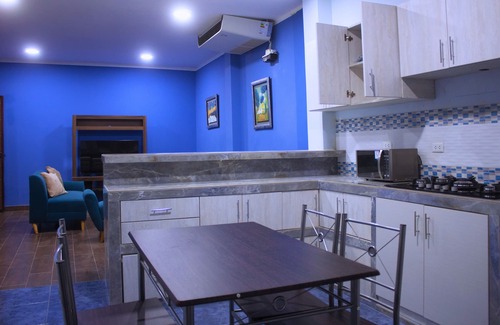 Piura Condominio | Maravilloso departamento de estreno en Piura con AC y Wi Fi- 2 dormitorios