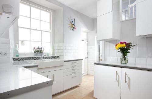 Marazion Casa | Marazion Beach Town House with Private Parking
