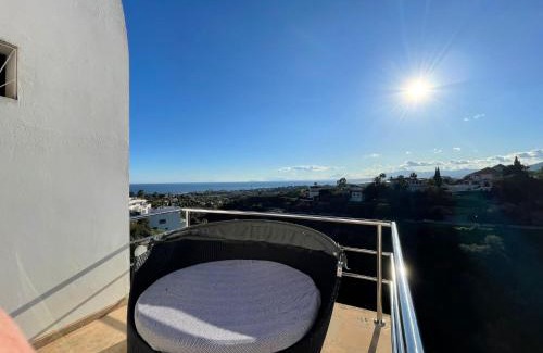 Urbanizacion el Rosario Casa | Marbella Boutique Art suites